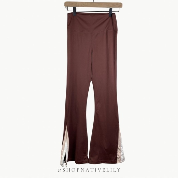 WILO The Label Flare Leggings Size Small Brown Colorblock Split Hem Yoga Pants - Picture 2 of 11